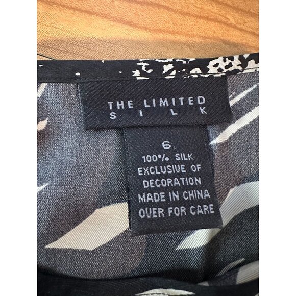 The Limited 100% Silk Skirt – Size 6 – Black & White Abstract Print - Picture 2 of 9